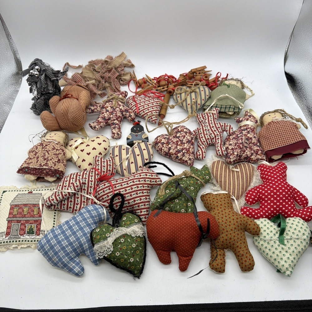 Lot Of 25+ Vintage Homemade Fabric Christmas Ornaments Hand Stitched Hearts Etc.